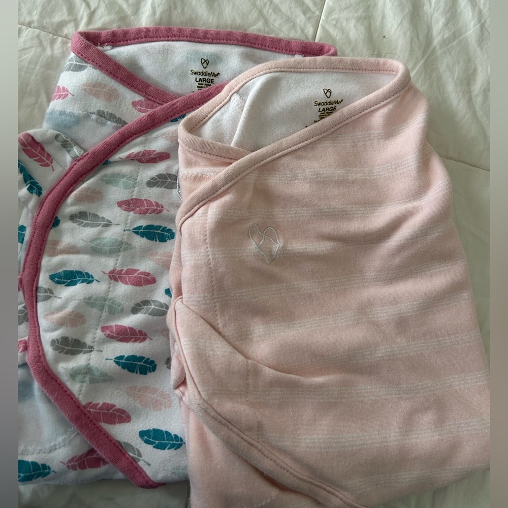 SwaddleMe Pink and Feather Print Swaddle Duo